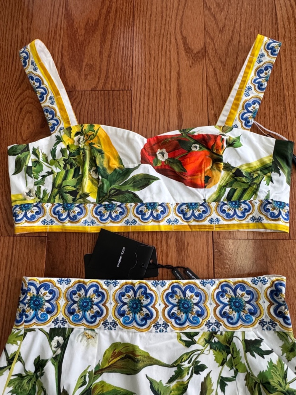 Dolce & Gabbana Floral Print Short Set. 44/8, 46/10. Brand new with the tags. - Picture 3 of 6